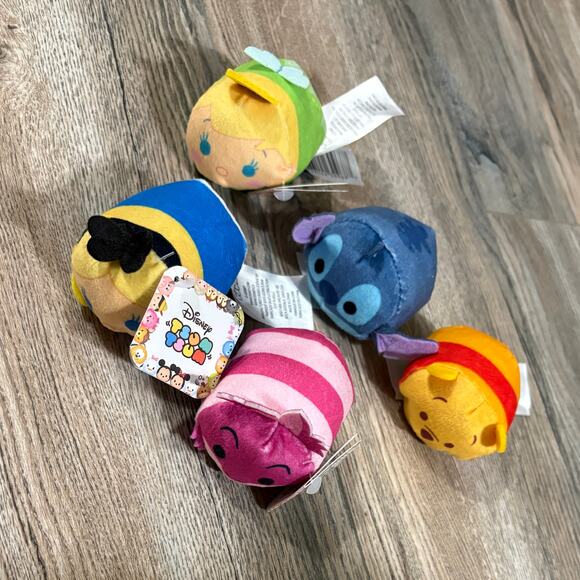Bundle of 5 New Disney Tsum Tsums - Picture 1 of 2